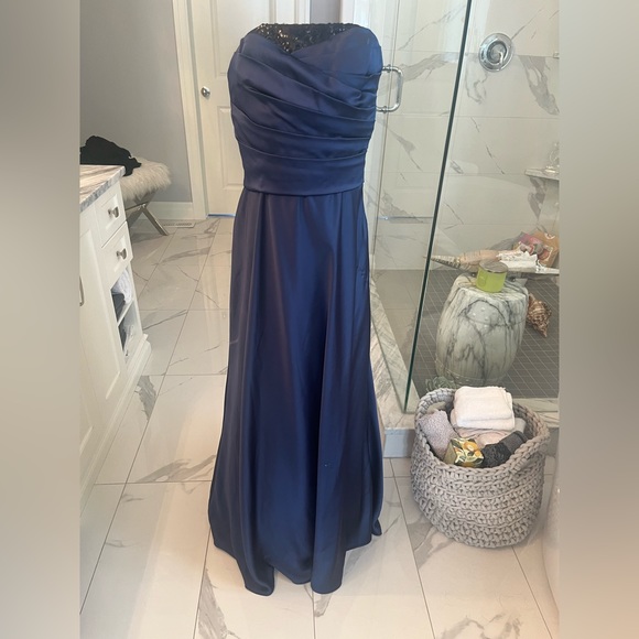 COPY - Ralph Lauren evening, blue bustiers, formal gown, size 6 - Picture 13 of 17